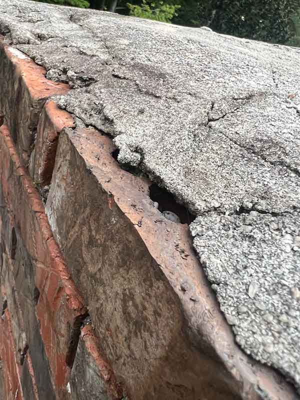 Broken crown on chimney - West Tennessee Chimney